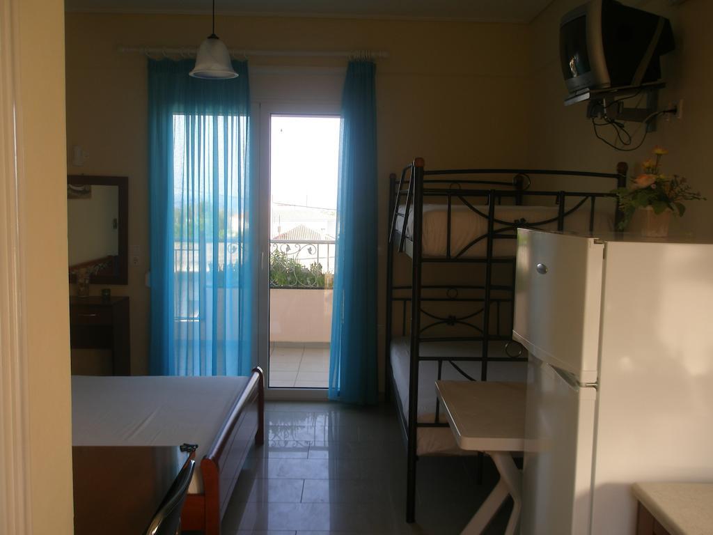 Golden Sun Apartment โรเวียส ภายนอก รูปภาพ