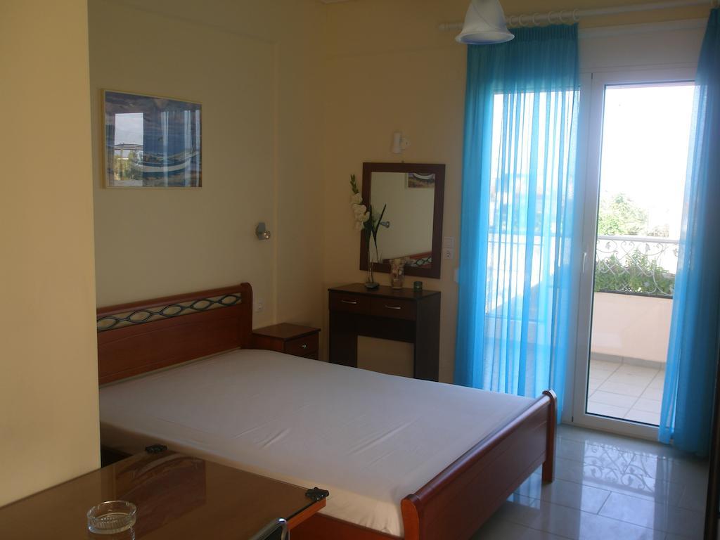 Golden Sun Apartment โรเวียส ภายนอก รูปภาพ